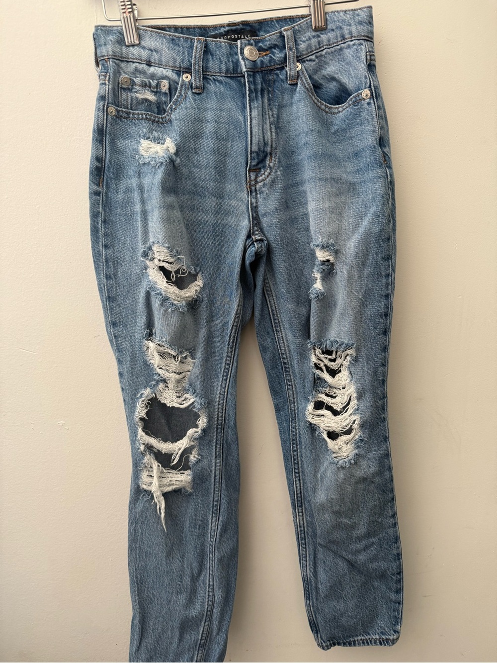 Aeropostale size 0 Light Blue Distressed Women's Jeans